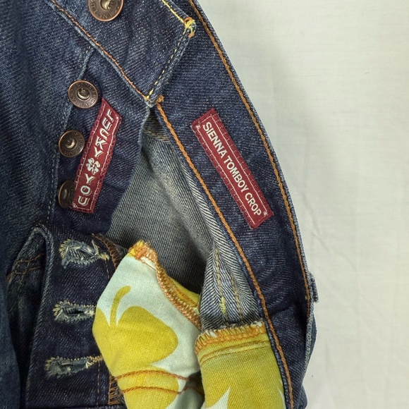 Lucky Brand Legend Sienna Tomboy Crop Sz 2/26 Red Fabric Cuffs - Picture 12 of 13